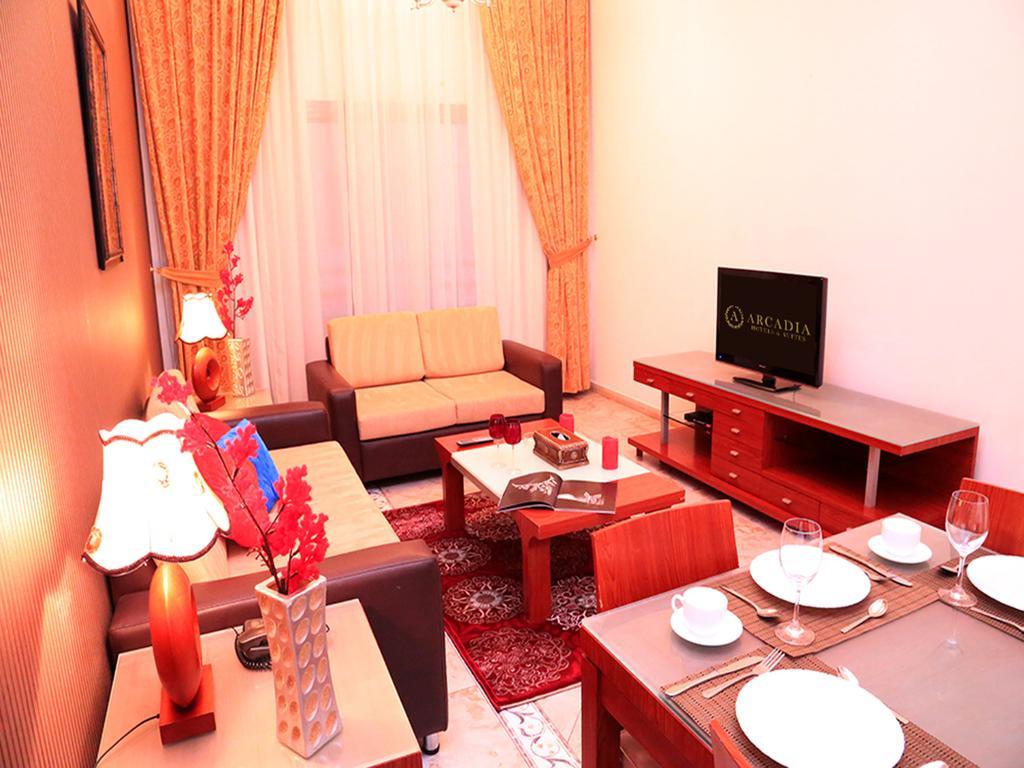 Arcadia Hotel Suites 샤르자 객실 사진