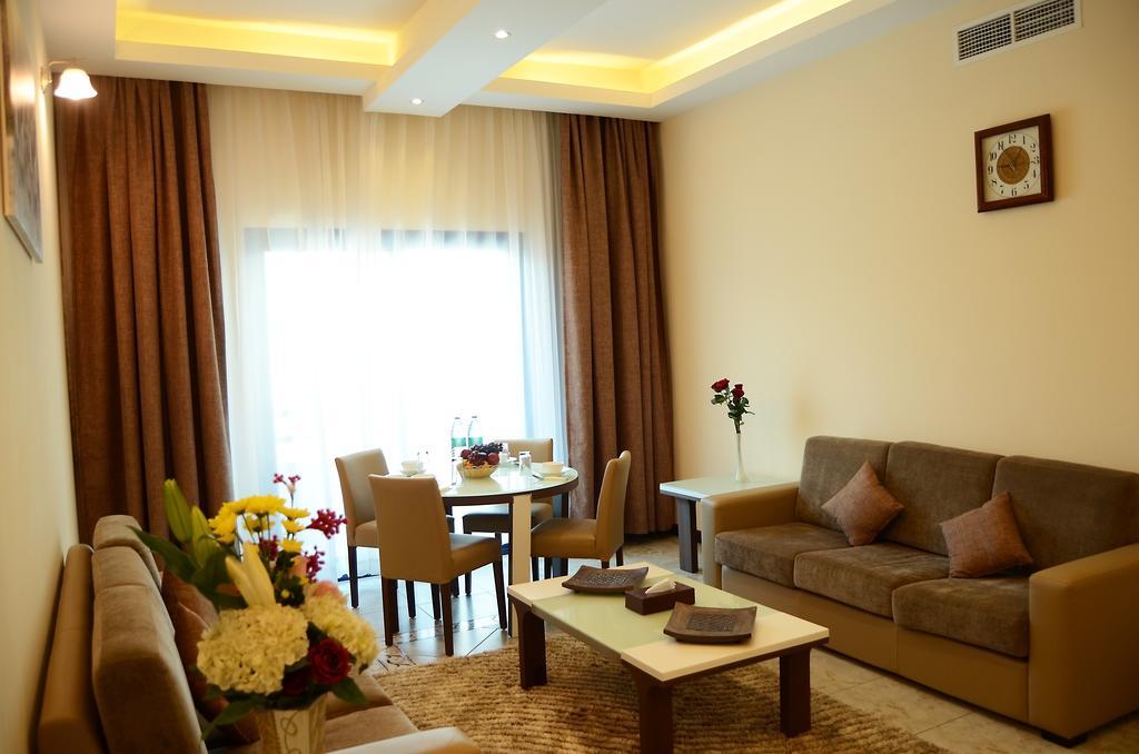 Arcadia Hotel Suites 샤르자 외부 사진
