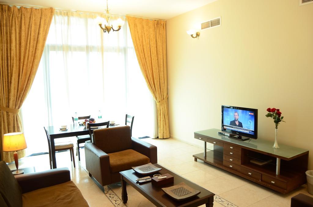 Arcadia Hotel Suites 샤르자 외부 사진